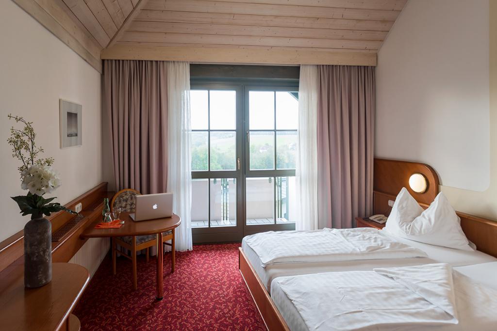 Zimmer im Gästehaus im Landhotel Schicklberg